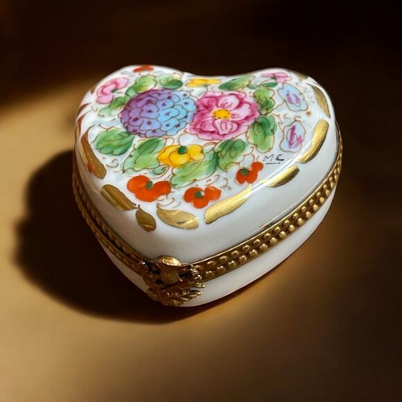 Authentic Limoges Mini Heart Trinket Box Engagement Ring Box Pillbox Floral